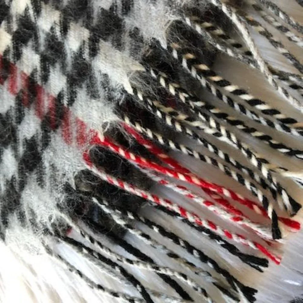 Steve Madden Houndstooth Design Scarf